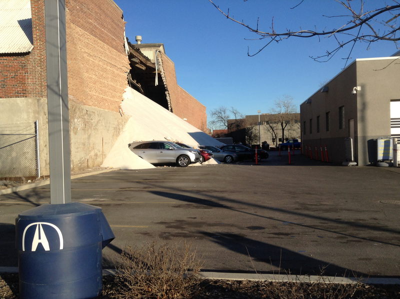 Illustration for article titled Salt Storage Warehouse Collapses, Chicagoans Unfazed